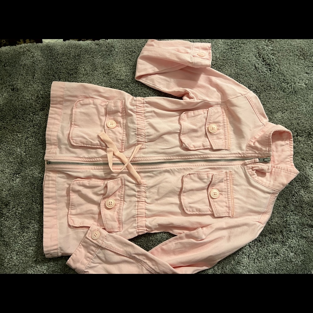 Girls Light spring jacket. Size 6